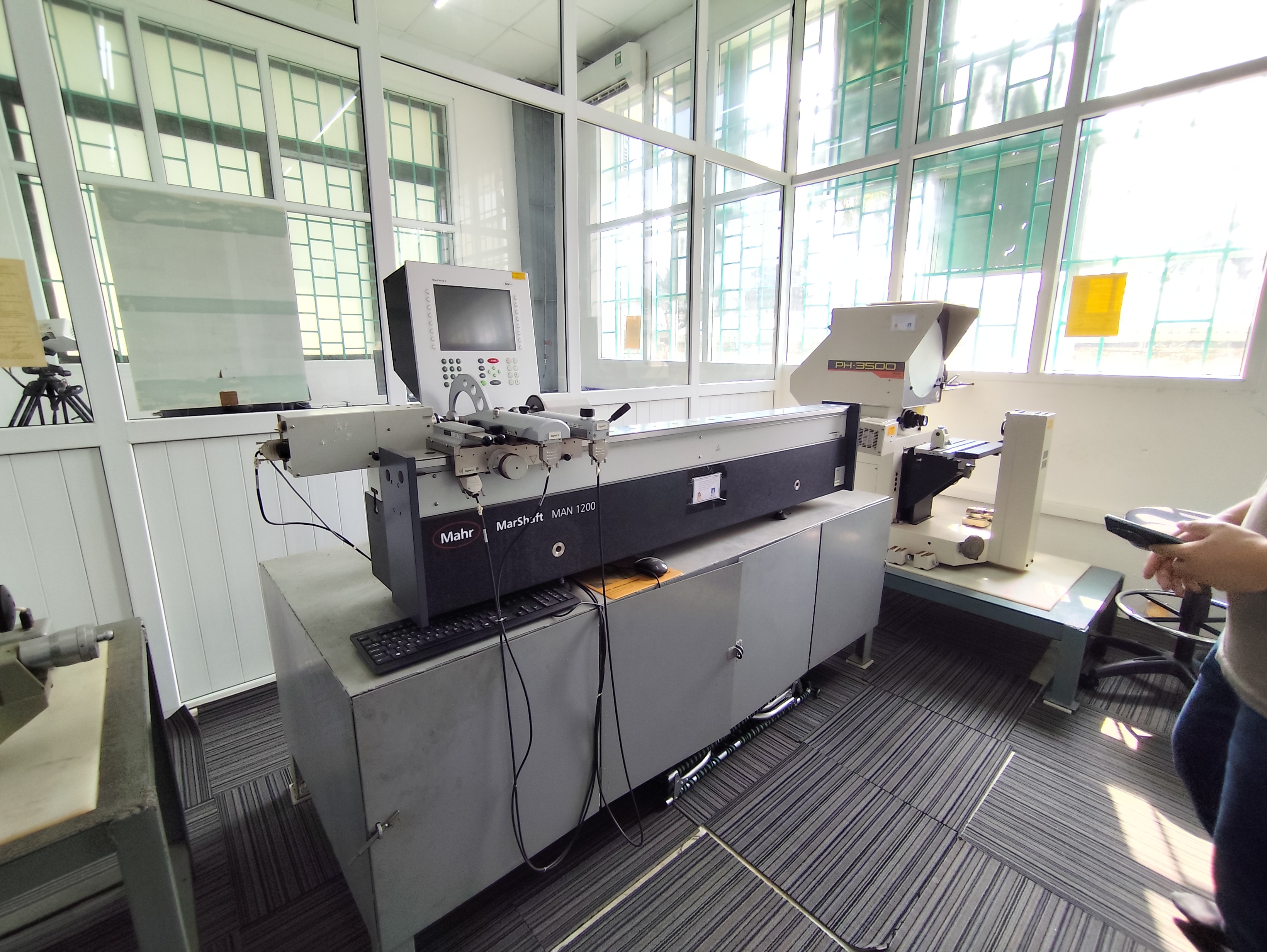 Shaft measurement machine 1.jpg